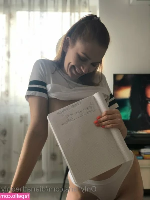 LovelyDiana - Foxy cat