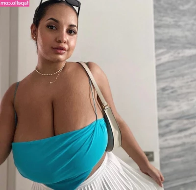 Thegirlinred0 - https://onlyfans.com/401929539/wnellafree #AD