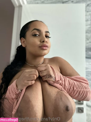 Thegirlinred0 - Footsies    20 for custom feet pic  just for you    feet  footfetish 