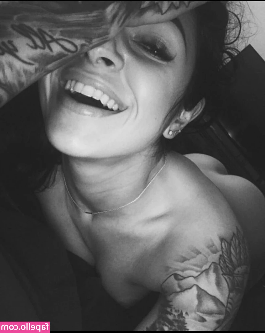 Ratedxbabe - Good morninggg it’s a cozy Saturday! :3 Probably streaming on