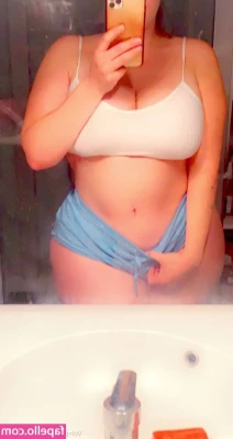 Onesarahhh - HAPPY ‘V’ DAY FANZ!!! Catch me on cam or Skype today for some