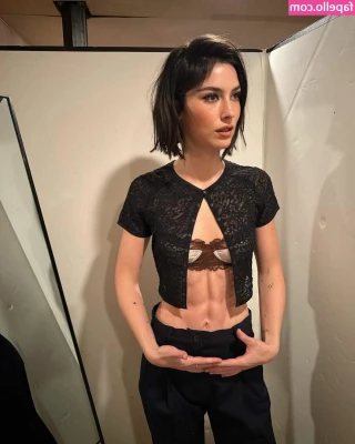 Gracie Abrams [ gracie-abrams ] - Like a fountain! xo