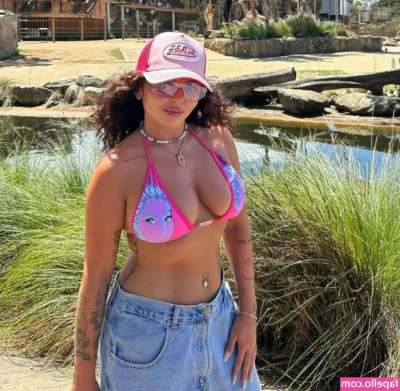 Jesy Nelson [ jesy-nelson ] - Daddy’s been eating quite well…