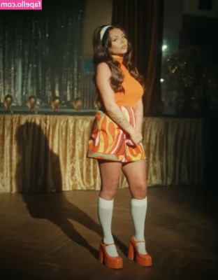 Jesy Nelson [ jesy-nelson ] - throatgame so messy i kept spitting on the camera 🥵🥴