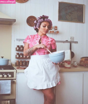 Jesy Nelson [ jesy-nelson ] - Ignoring you
