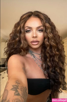 Jesy Nelson [ jesy-nelson ] - Hey babies   in a new living situation rn  I ll have to figure out