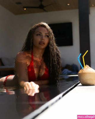Jesy Nelson [ jesy-nelson ] - Listen the sound of nature!! It's really amazing. 😍