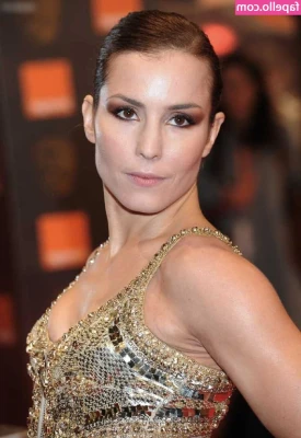Noomi Rapace [ noomi-rapace ] - These wedge heels match my panties! 🔥🔥