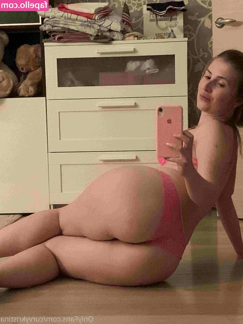 Curvykristina - Happy and carefree  Now you can hear the wind I was talking about in