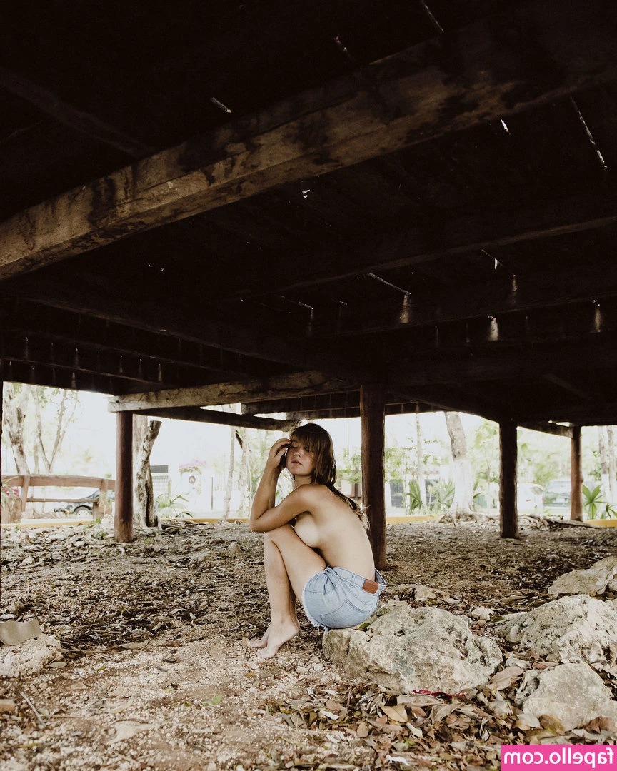 Florencia Decall [ florencia-decall ] - I was lookin thru some older pics and I found this one and HAD to