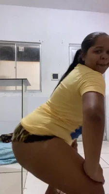  [ 69kaisyoficial ] - I have such a cute pussy and my feet are so tiny too