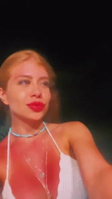 Gi Maia [ gi-maia ] - I need a mirror this big