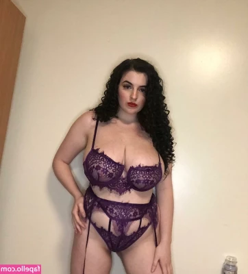 Jessica Lawrence [ jessica-lawrence ] - Pink and bright to make you smile