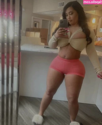 Brandi Bae [ brandi-bae ] - love to wear my jeans with no underwear   hope your all have a
