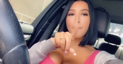 Brenda Vanesa [ brenda-vanesa ] - 😎 This guy fucked me with his huge cock, it was massive, we just