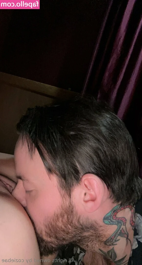 Coziebae - Boobs and feet anyone?