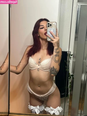 Coziebae - My body fucks your mind, dick and wallet all at the same time😈😈