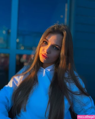 hotliya - If you wanna see us fuck, you should send me a dm !