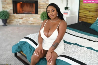 Layton Benton - Check your dms and unlock some exclusive vids🥵😁
