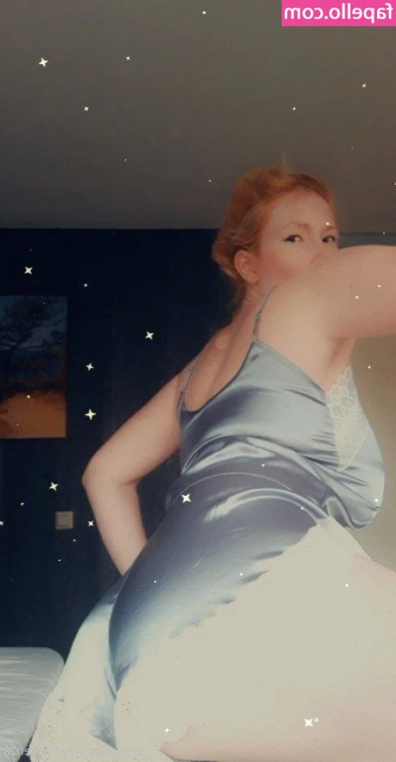irisqueen28 - Another day  another face full of farts for a pathetic little slave