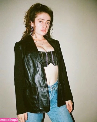 Rachel Sennott [ rachel-sennott ] - Someone's getting a sexy Skype video chat tonight! Xx