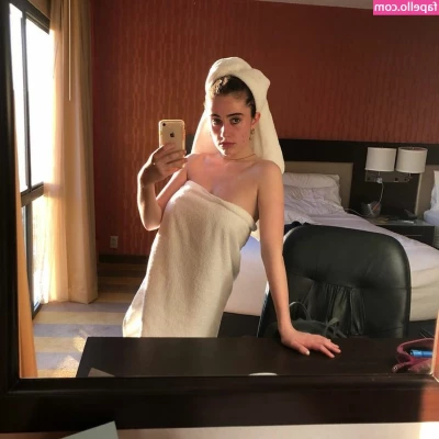 Rachel Sennott [ rachel-sennott ] - Come take a shower with me daddy
