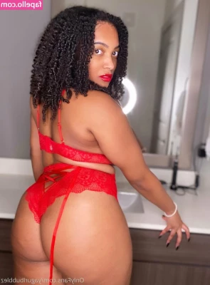 yagurlbubblez - Hello there   Towering tootsy signing in to show you all the prime