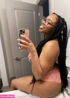 yagurlbubblez - Cum pound out your stress  Zaddy