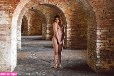 Savannuhleigh - Tell me what part of my body turns you on? 💙😍