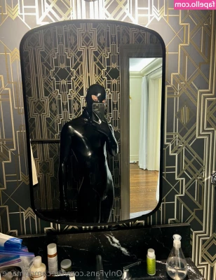 thecamdamage - Booked and busy 🧚🏼‍♀️