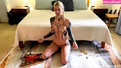 thecamdamage - there are some naughty fingers in my vagina