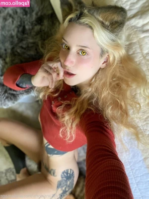 thecamdamage - Do pantyhose make you weak?   Pantyhose clips out next week 🥰