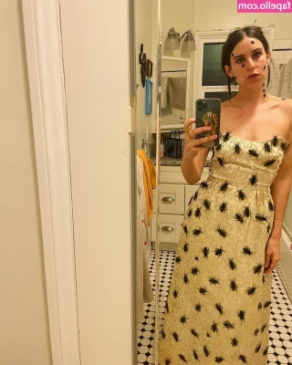 Scout Willis [ scout-willis ] - need someone to go swimming with