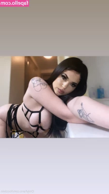 Lauren Lovi [ lauren-lovi ] - Qué tal se aprecia mi tatoo