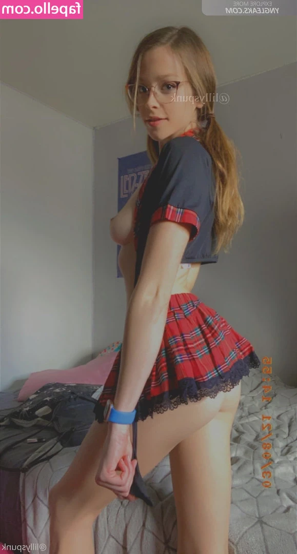 Lilly Spunk [ lilly-spunk ] - 3  ma page vip   vien t abonner       xomaryyeox