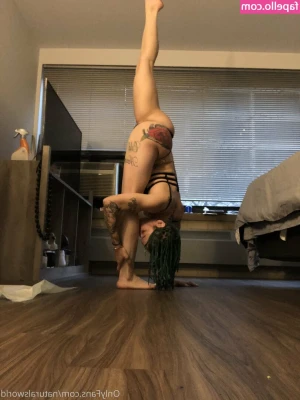Naturalsworld - LETS PLAY “PEEK AH BOO” 👀 WITH THIS PHAT ASS & PRETTY