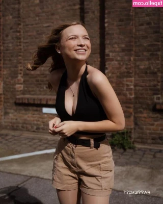 LisaKueppers - Class, Ass, and Sass ♥️