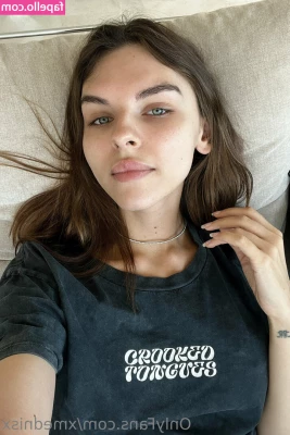 Vika Mednis [ vika-mednis ] - Hey everyone, check out my friend's page! She recently moved to