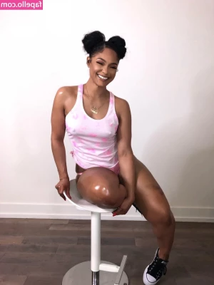 Maliah Michel [ maliah-michel ] - Snapshots   from my latest   video