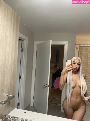 Mellabarbiee - I am always online and ready to play the role-playing game    