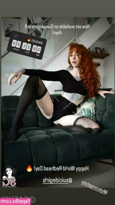 caelyx [ caelyx-1 ] - Cheeky flash in farmer country