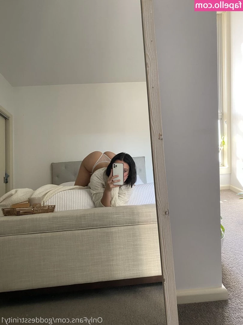 Goddess Trinity [ goddess-trinity ] - if you really eat ass, this one goes out to you 😘
