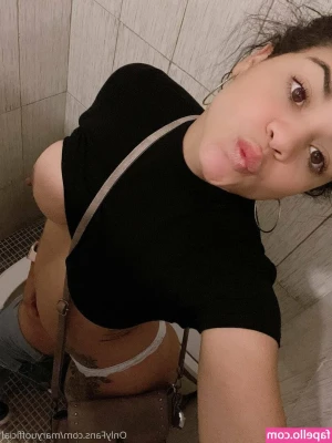Maryuofficial - 💥 Adventures In Fishnets Under The Bed 🛏️  🎥 Vid Version