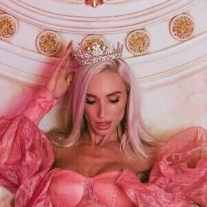 sculptingscarlett