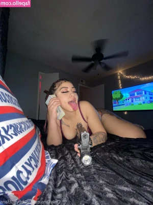 Gabbygotfans - Super horny and tender brunette