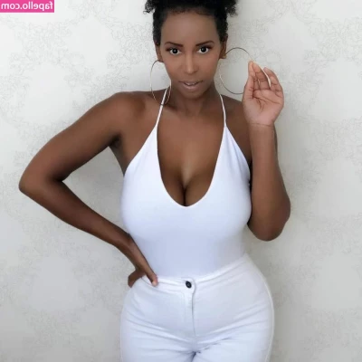 Shaun Necole [ shaun-necole ] - You know I love tasting her delicious toes 🤤  Video here ⬇️ 