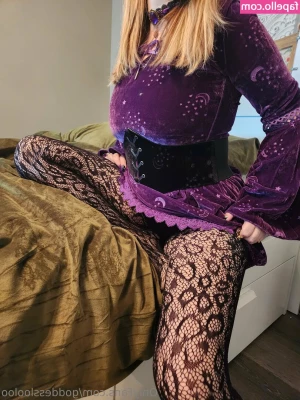 goddesslooloo - Looking forward to this month   have some fun outdoor shoots planned