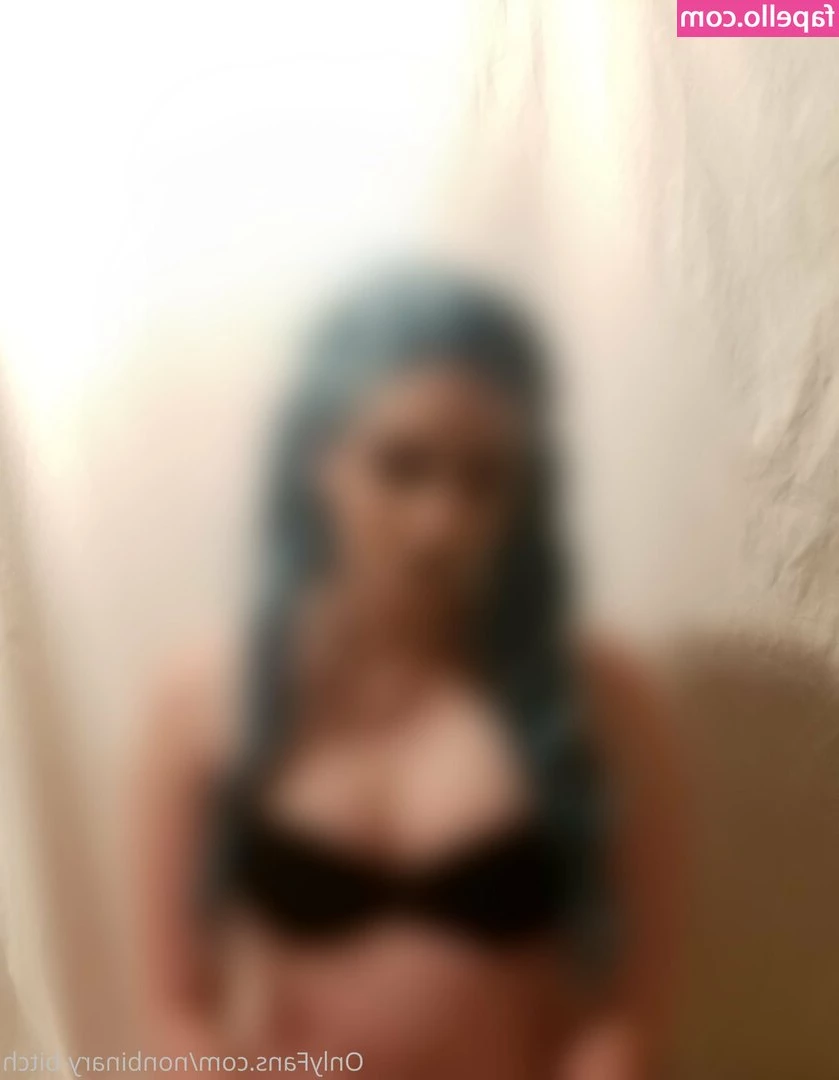 nonbinary-bitch - Unleash the naughty side within me.😉🥰