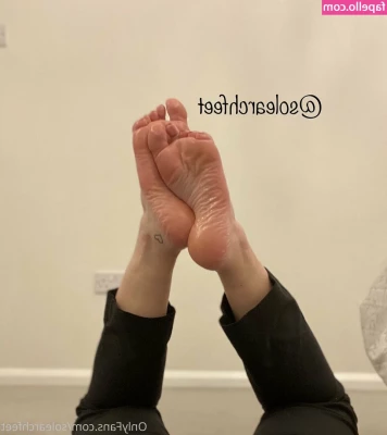 solearchfeet - De espaldas al mundo