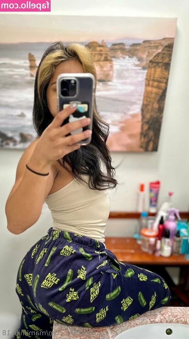 mamimilf_18 [ mamimilf-18 ] - Whips and chains excite me
